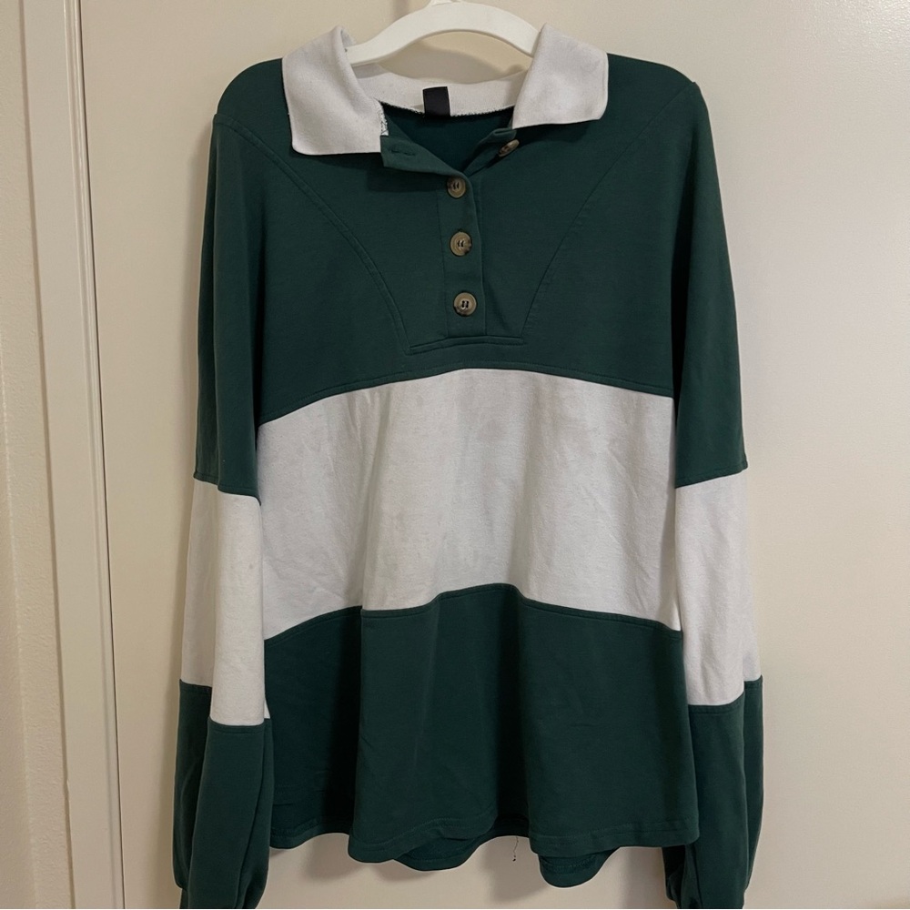Shein Women’s Two-Tone Button Half Placket Sweatshirt Size Medium (Lightly Used)